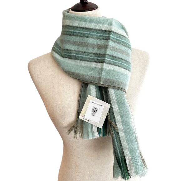 Beautiful alpaca scarf from Ecuador so soft and warm! Poppy’s Alpaca Farm - Picture 1 of 11